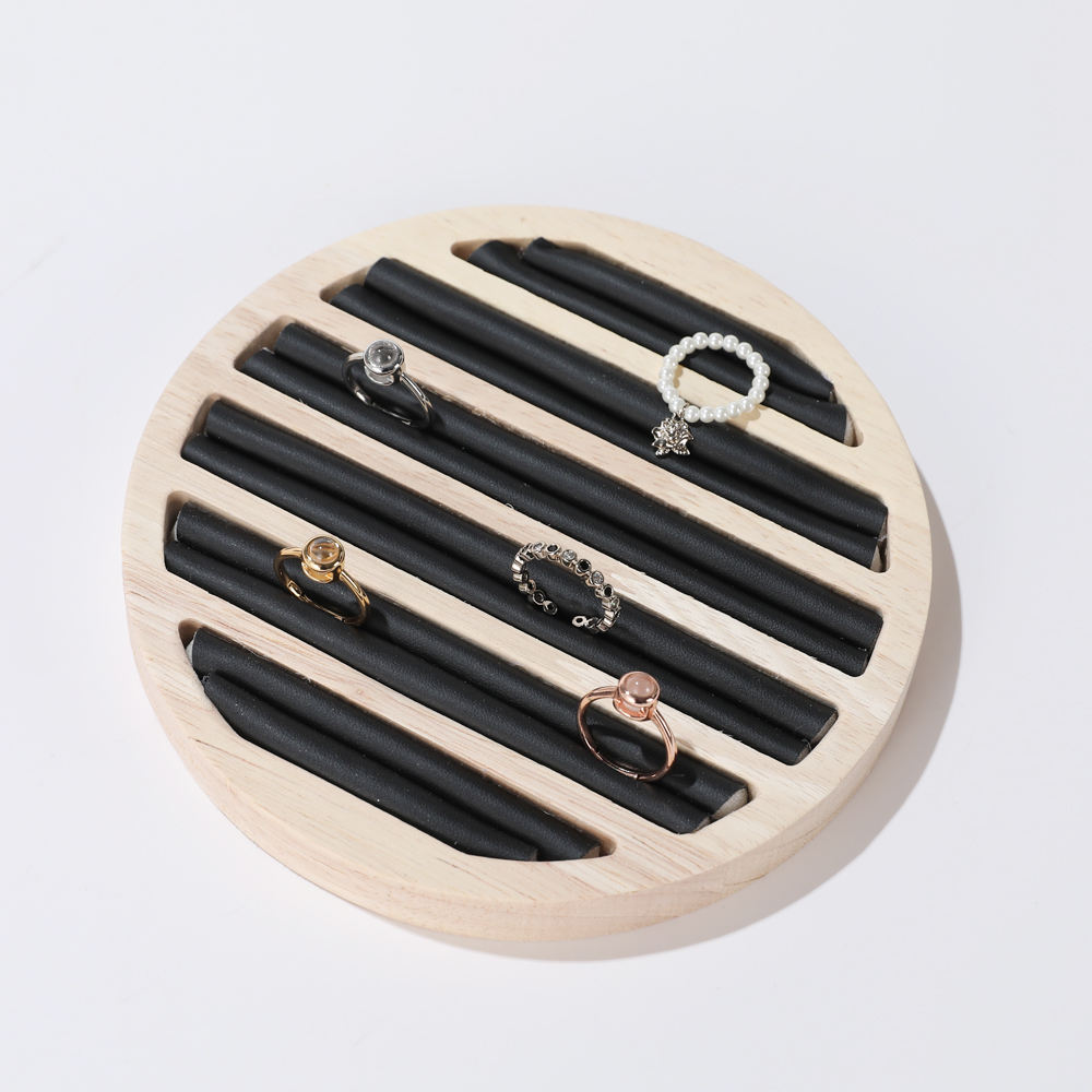 สีดำพร้อมหนัง