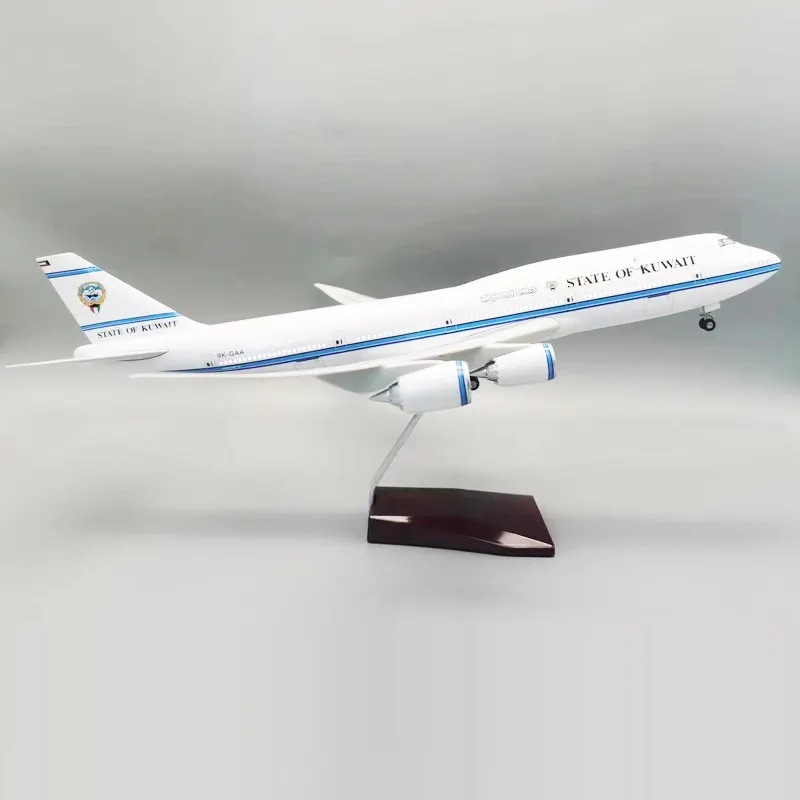 Preço de fábrica Presente Coleção Avião Modelo Boeing 747-8 Kuwait Airlines 47cm presentes de Natal para clientes empresariais