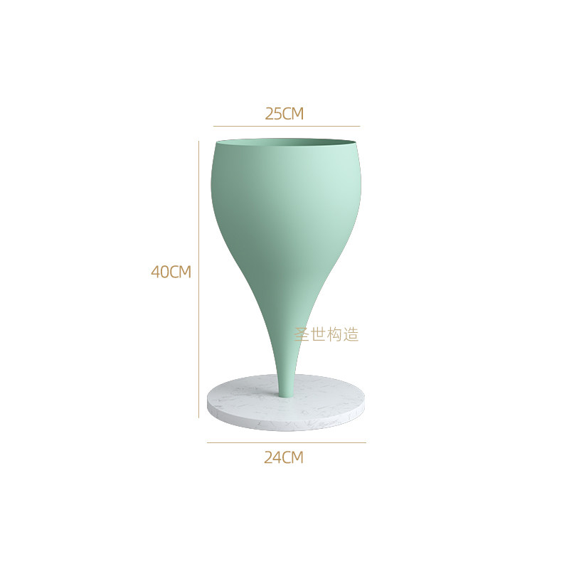 Green trumpet-2540