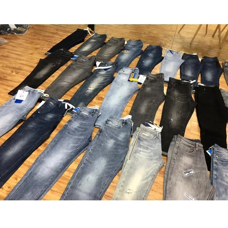 GZY düşük fiyat stok kot erkekler düz kesim ucuz denim kot erkekler için tasfiye karışık stok çok gerilebilir fabrika