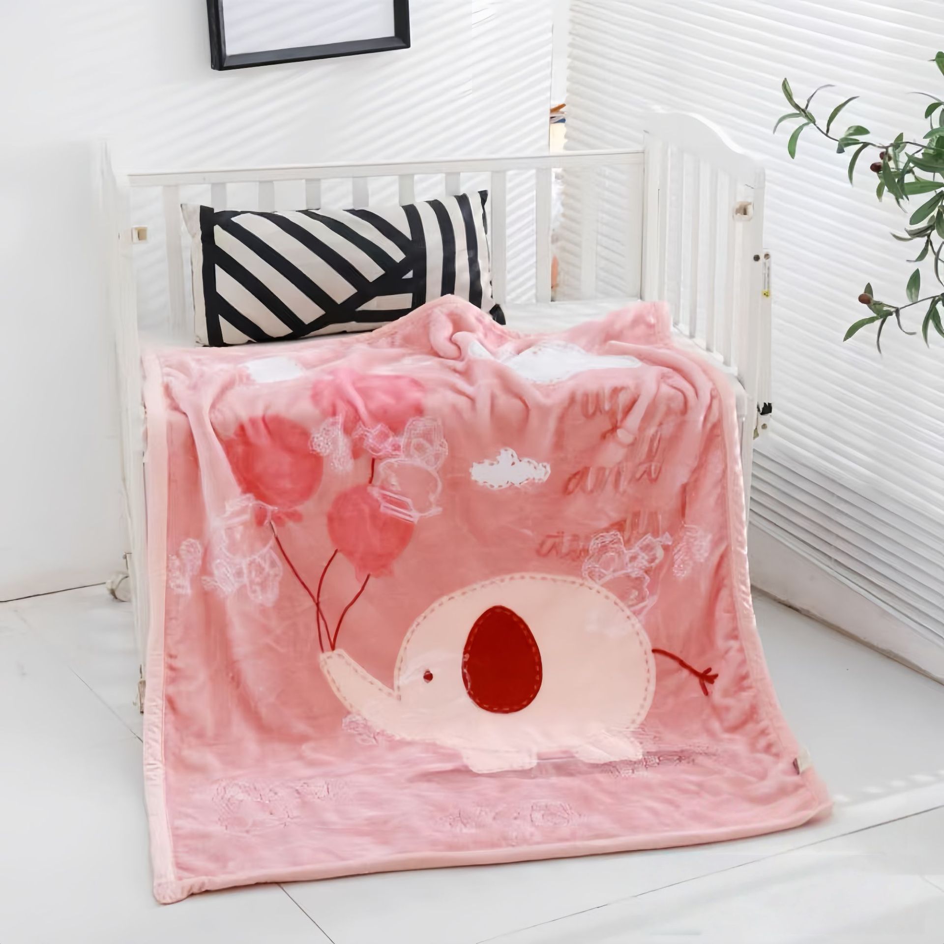 Éléphant ballon rose chair