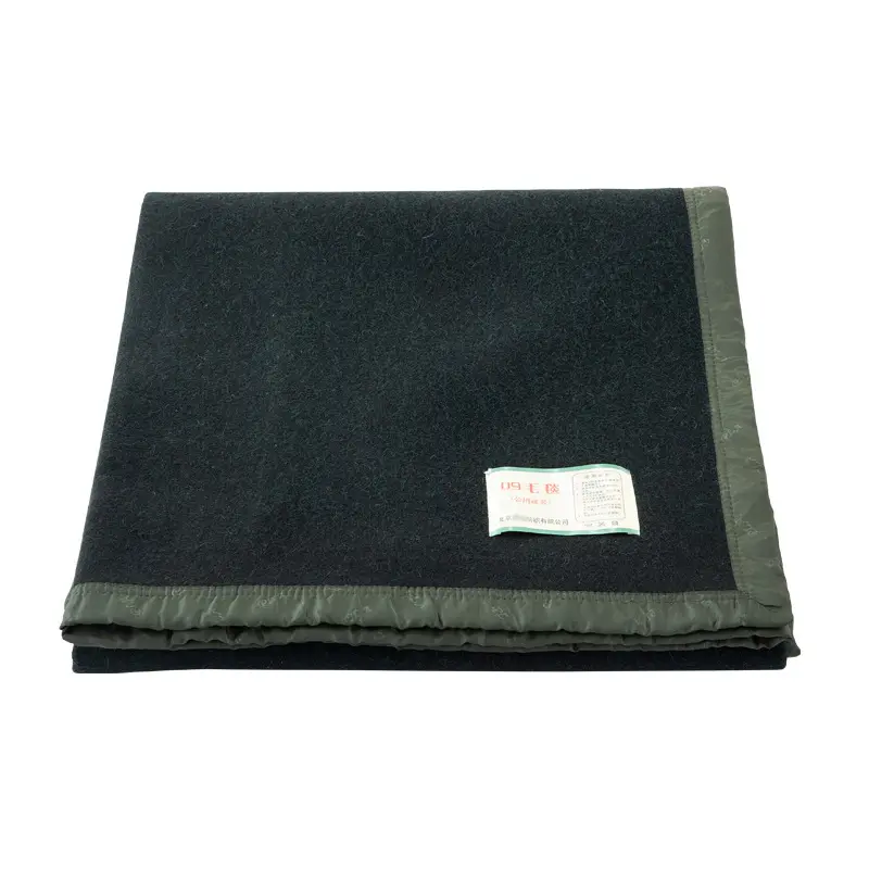 Green Wool Mink Woven Blanket Solid Pattern Fleece Fabric Bedding Plain Style for Emergency Use