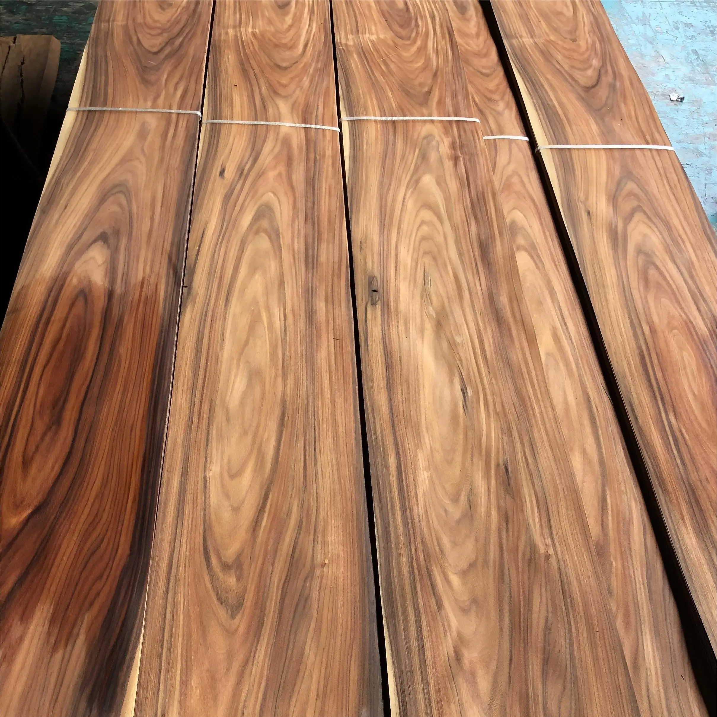 Bán buôn tự nhiên santos Rosewood Veneer tấm gỗ 0.5 mét hạt núi Brazil gỗ tự nhiên Veneer