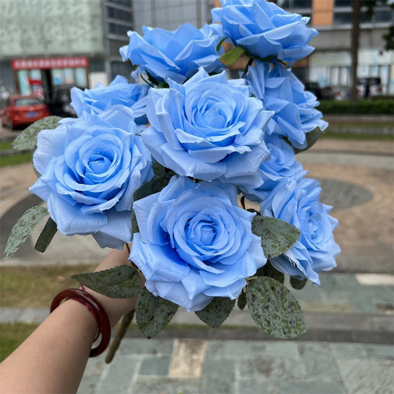#13 Bouquet di rose in seta a 9 teste