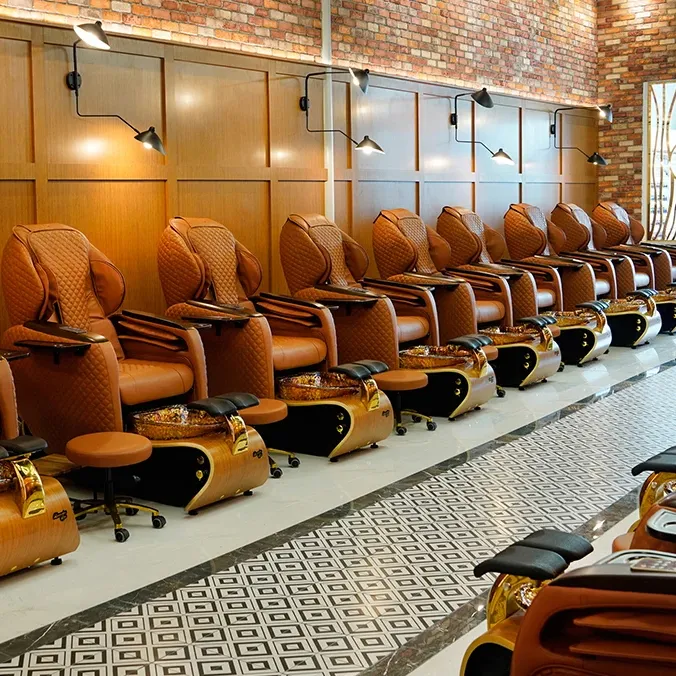 Silla de pedicura de cuero sintético para manicura, masaje táctil europeo, salón de belleza de lujo moderno