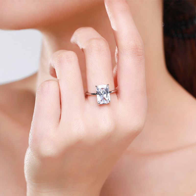 K1005 White CZ