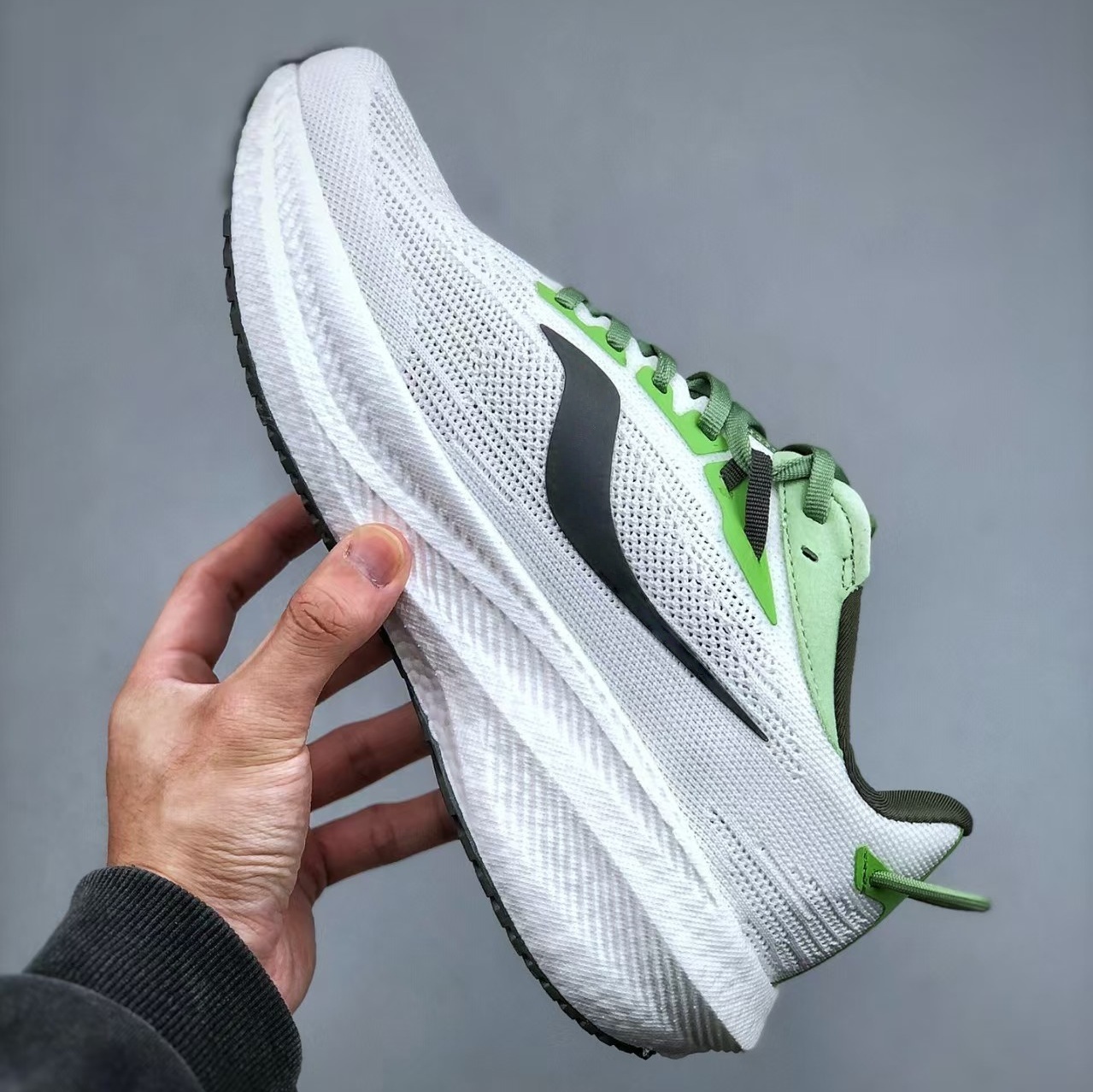 สีเขียว