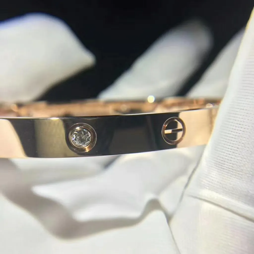 Nuovo arrivo Designer di lusso 316L in acciaio inox placcato oro 18K cacciavite vite di marca amore braccialetto per le donne e gli uomini