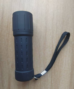 9发光二极管迷你手电筒便携式塑料3AAA手电筒灯，带条纹橡胶涂漆 - Product Image 3