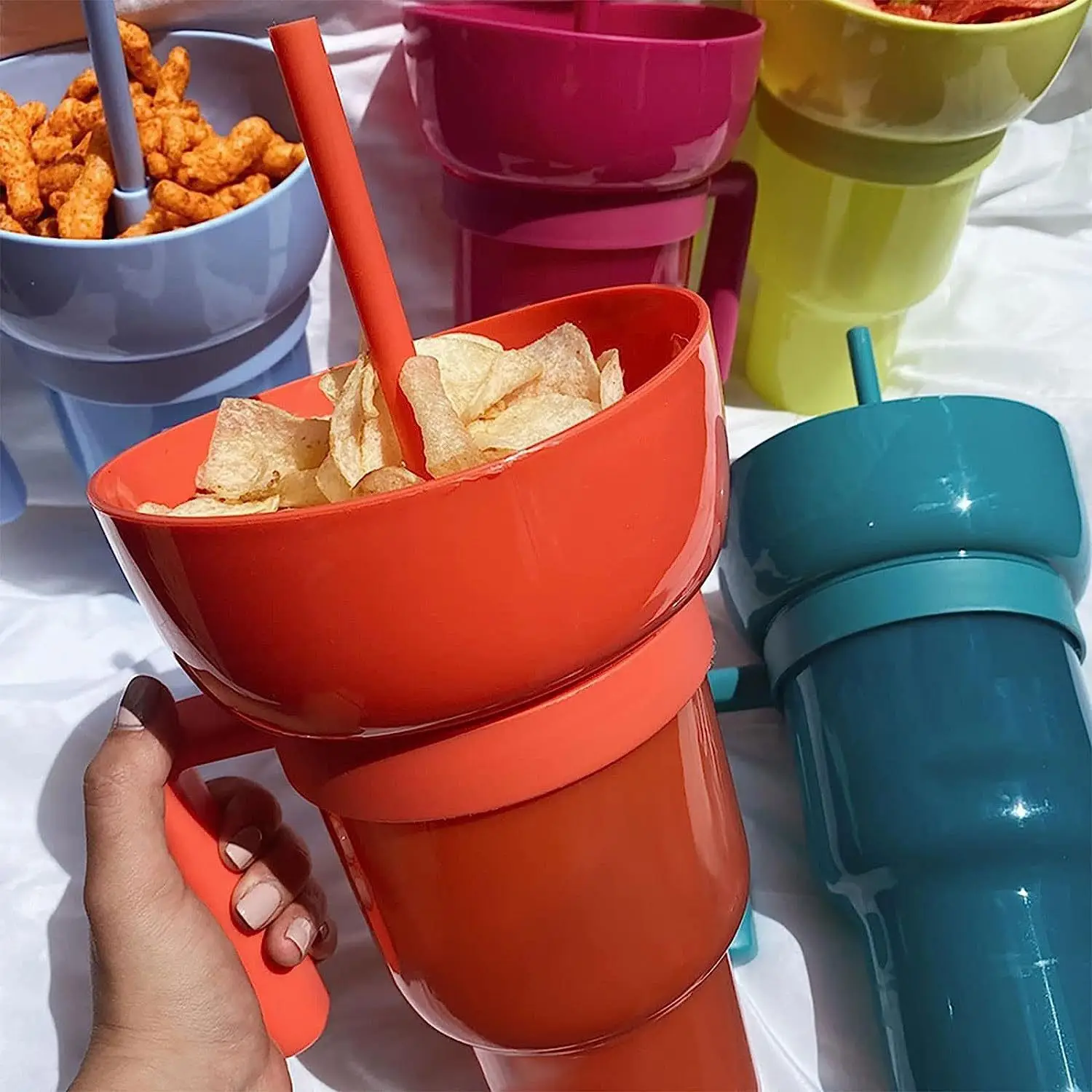 Amazon Hot Selling 2 In 1 Snack Popcorn Tassen Kunststoff Snack Getränk 32 Unzen Stroh Tasse mit Snack Schüssel