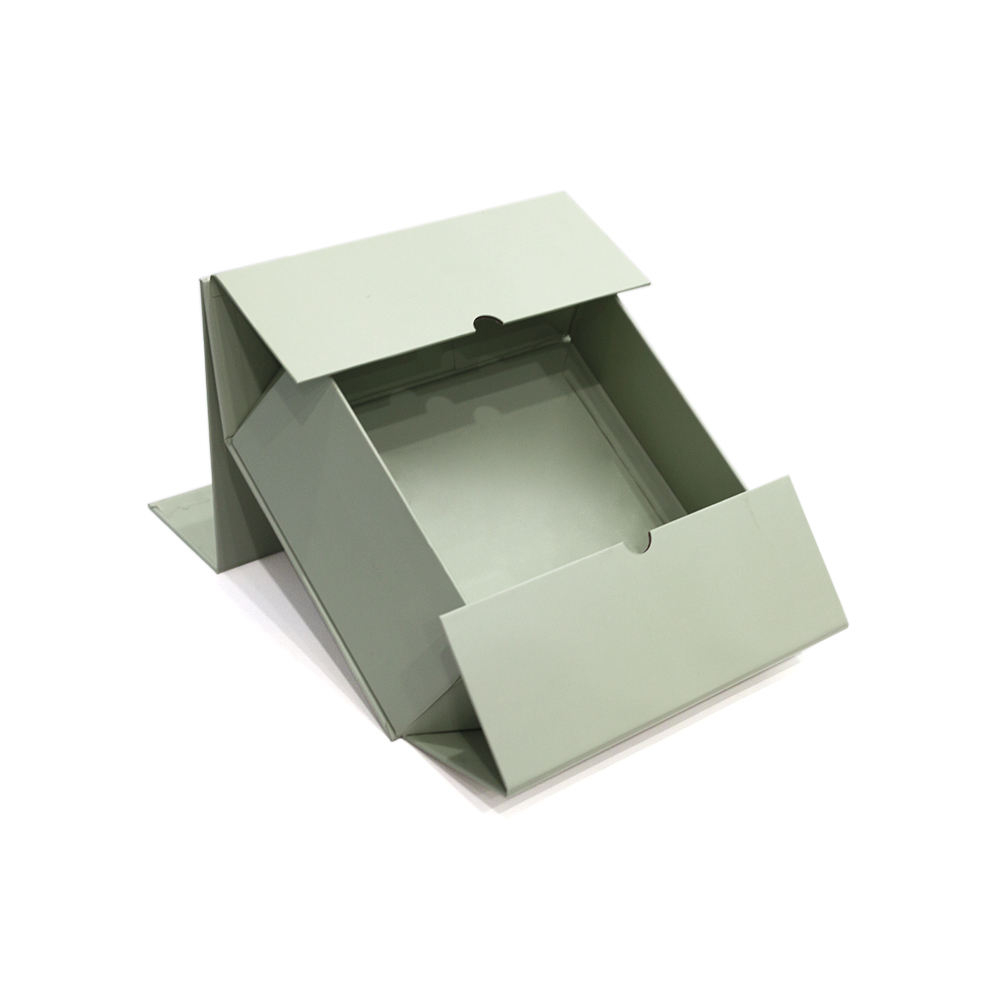 Non-magnetic folding box