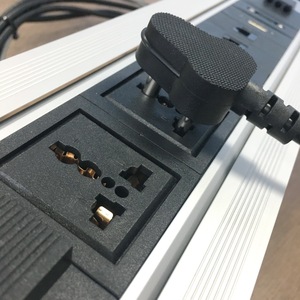 Enchufe giratorio motorizado montado oculto India Flip Up Multi Plug Power Socket Set Oficina Conferencia Escritorio Cocina Enchufe de mesa - Product Image 5