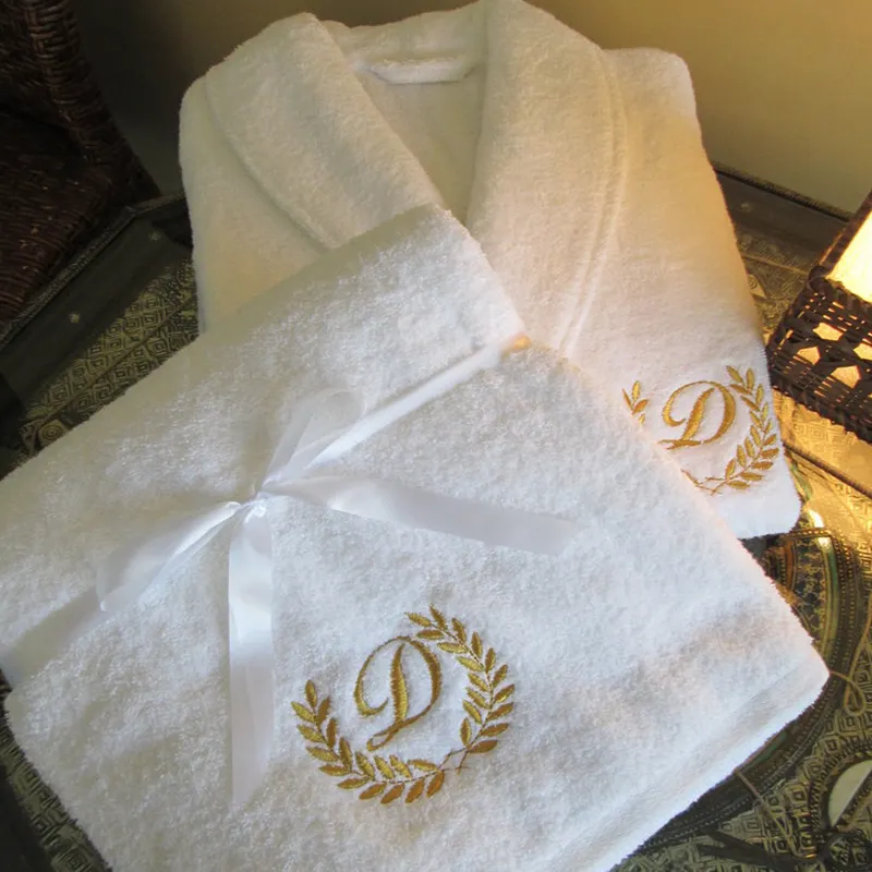 Set di accappatoi e asciugamani ricamati in cotone 100% spugna Unisex coppia regalo di alta qualità