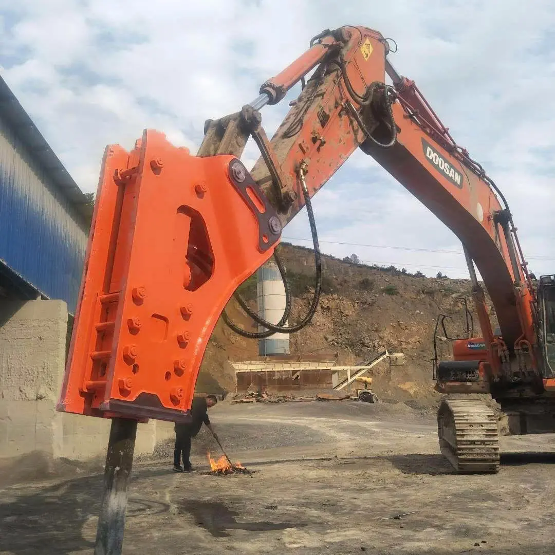 Martello idraulico resistente del martello dell'attacco dell'escavatore dello scalpello 210mm per la costruzione del macchinario minerario