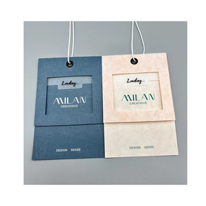 Impresión de ropa personalizada de lujo, mercancía de ropa transparente, etiqueta colgante de plástico Pvc con cuerda - Product Image 1