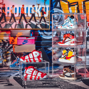 Große klare transparente PET-Kunststoff-Sneaker-Organizer-Hülle mit seitlich offener Tür Stapelbare Basketballschuh-<span class=keywords><strong>Display</strong></span>-Aufbewahrung sbox