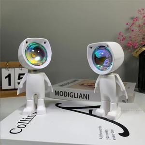 Robot astronot Sunset projektör gece lambası 7 renk modeli dahili pil işıkları 360 dönen kafa Cosmonaut lamba - Product Image 6