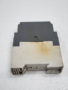 Nuevo Original Ready 1SVR430132R0100 Almacén Automatización industrial PLC Programación Controller00
