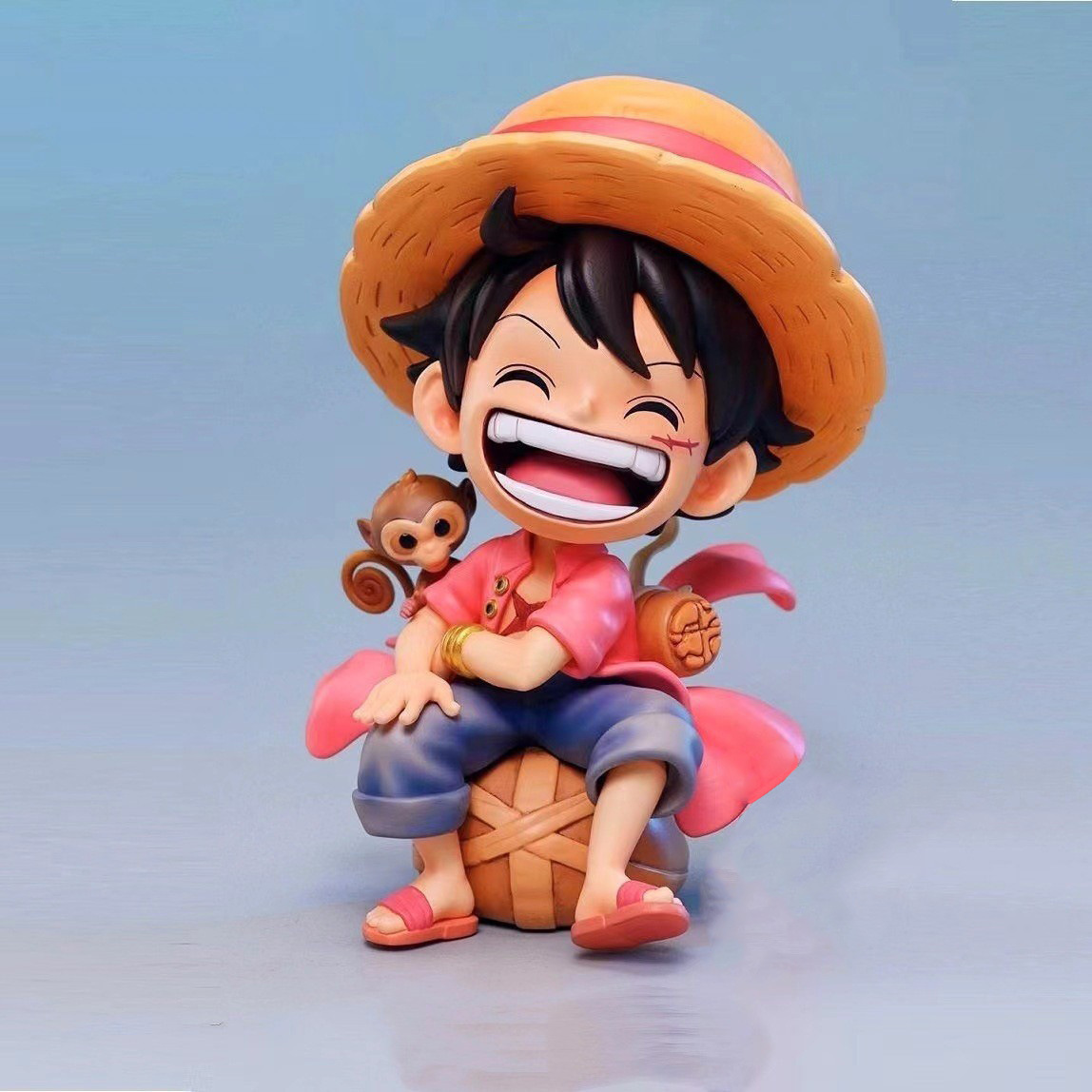 Luffy rieur rose-13cm de haut en boîte