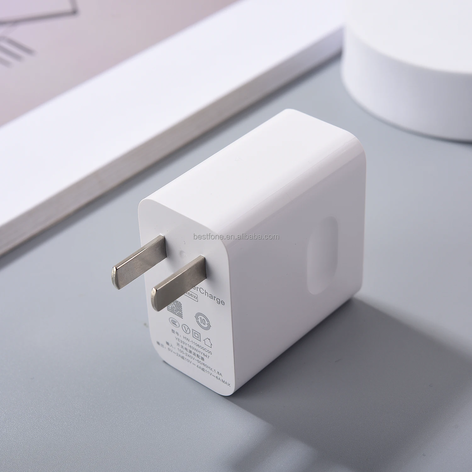 Cargador US 66W Blanco