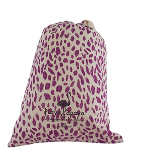 Mochila con cordón de lona de algodón blanco personalizada, bolsa de regalo de yute y lino con material de PP personalizado con logotipo - Product Image 1