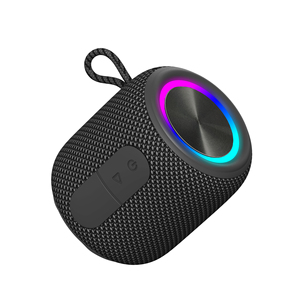 2025 fabbrica Custom 6W altoparlante Bluetooth con cinturino TWS telefono chiamata RGB luci batteria ricaricabile uso della casa del Computer - Product Image 3