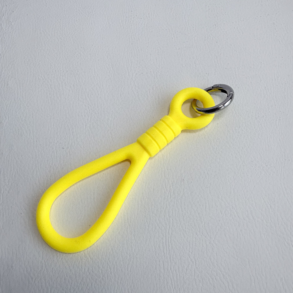 Short handle yellow