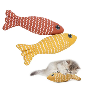 Juguete personalizado de hierba gatera para gatos, divertido pez de peluche, juguete interactivo para masticar gatitos de interior con relleno de lino suave, uso diario para perros - Product Image 1