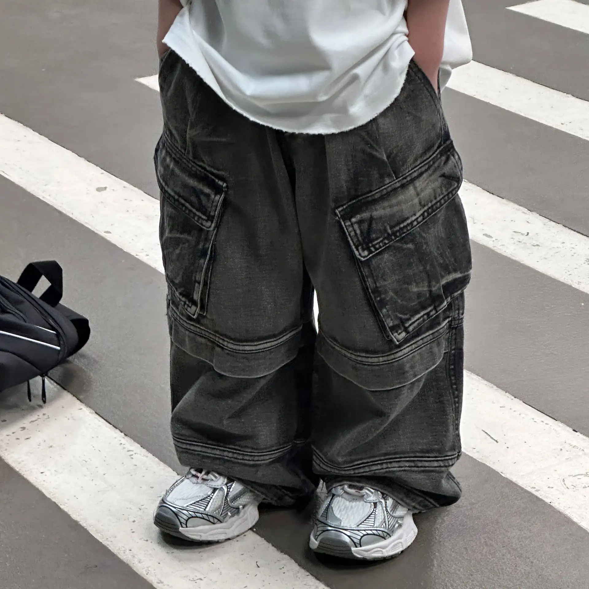 سروال جينز للأطفال جينز عصري من الجينز بتصميم كاجوال مزود بجيوب مناسب للربيع والخريف من موديلات كوريا الجديدة