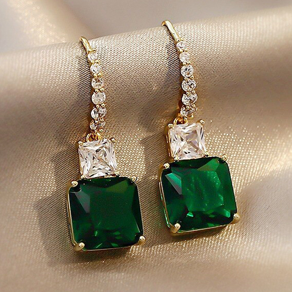 E2027 green