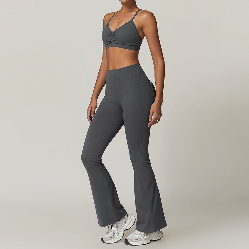 grey bra&Bell-Bottoms