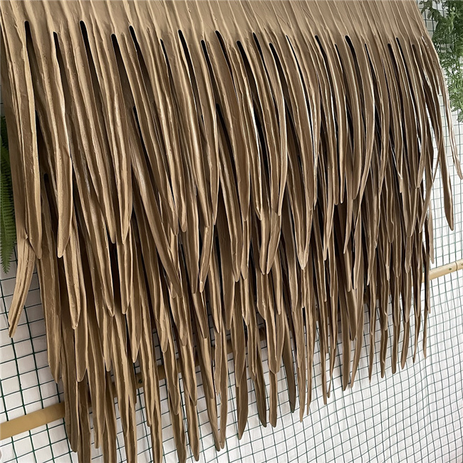 Factory Wholesale Synthetic Artificial Palm Leaves Thatch Roof Tiles With Good Quality