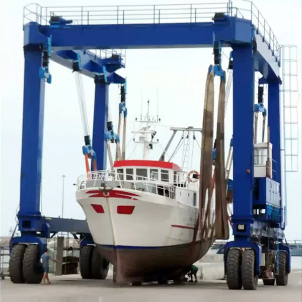 Viagem marinha elevador grua barco levantamento máquina 100 toneladas pequeno barco levantamento pórtico guindaste