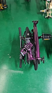 עבור זכר ונקבה ברומפטון קיפול אופניים מפעל אספקת נייד נייד נסיעות סגסוגת אלומיניום מזויפים צבע להתאמה אישית - Product Image 2