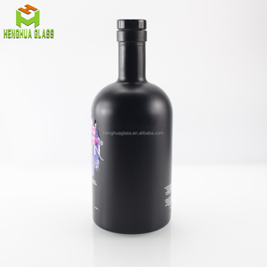 Biểu Tượng Tùy Chỉnh Màu Đen Mờ 500Ml <span class=keywords><strong>Vodka</strong></span> Chai Thủy Tinh 50cl Phong Cách Bắc Âu Tinh Thần Gin Rượu Chai Container Với Nút Chai Màu Đen - Product Image 3