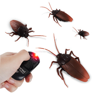 Prank <strong>Toy</strong> Infrared Remote Control Electric Cockroach Simulation Induction Cockroach Puzzle <strong>Toy</strong> Animal Model for <strong>Joke</strong> <strong>Toys</strong> - Product Image 1