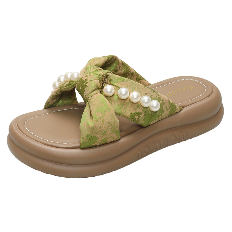 สีเขียว