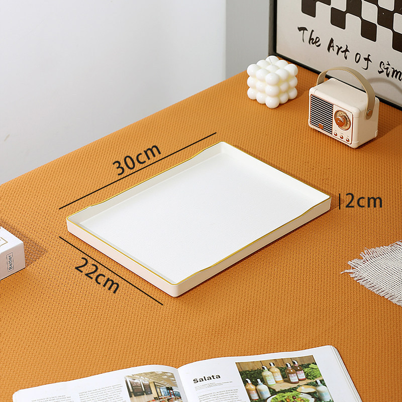 S04 - White with gold trim, 30x22x2cm, Quantity