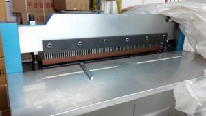 600 Multi-function Semi-<strong>automatic</strong> Manual <strong>Punch</strong> <strong>Machine</strong> for Punching Paper Calendar <strong>Punch</strong> Notebook <strong>Punch</strong> - Product Image 4