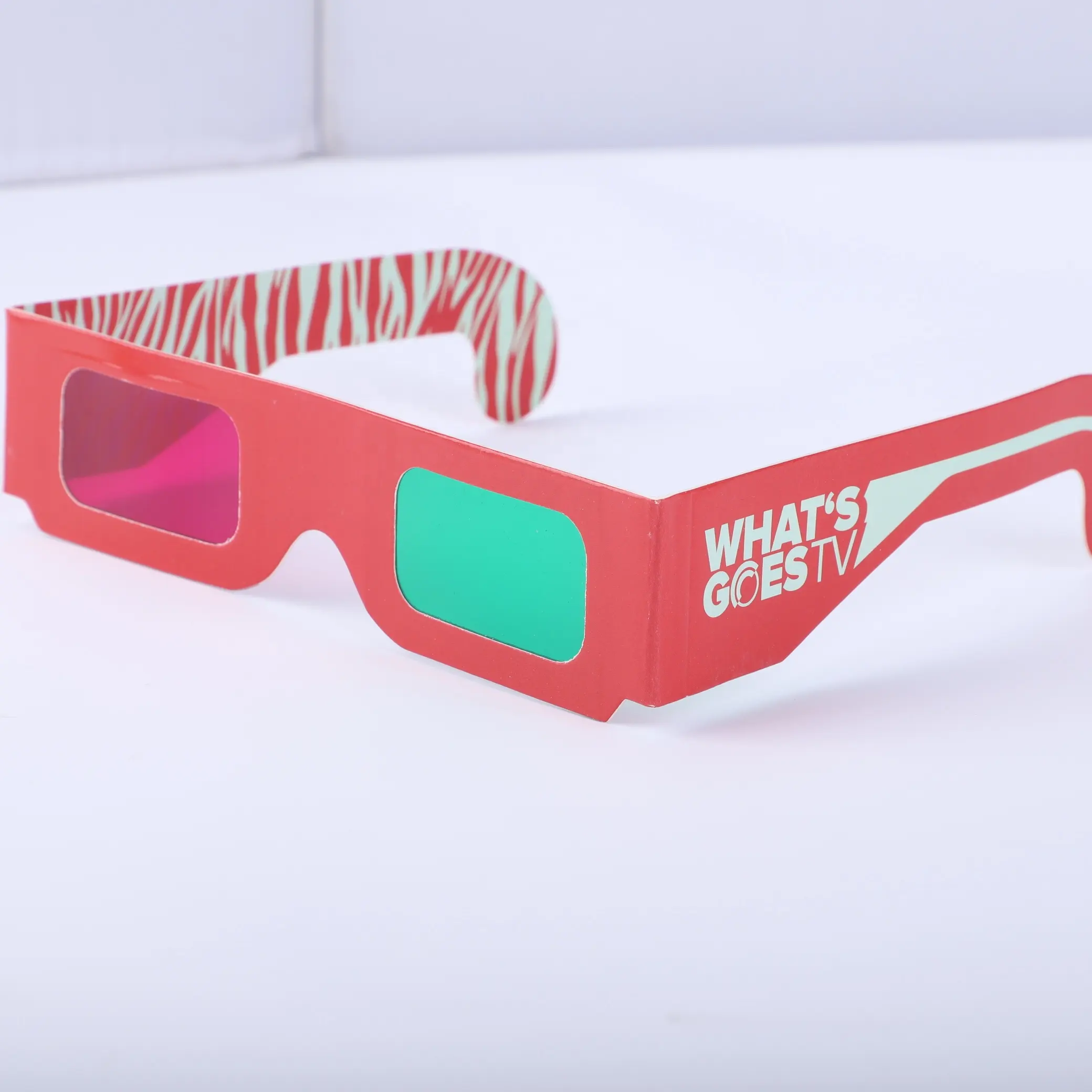 Gafas 3D de cartón Anaglyph para video y juegos, color rojo y cian