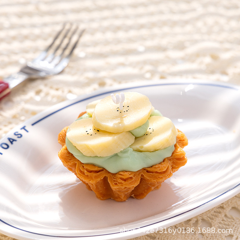 Banana tart lime and basil