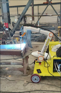 Ein 6-Achsen-Industrieschweißroboter mit einer Tragfähigkeit von 10kg für die Automobil produktion - Product Image 2