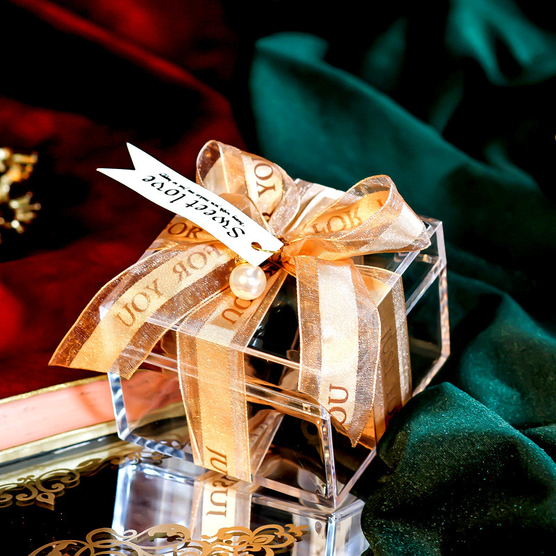 Golden-including ribbon + sweet love card