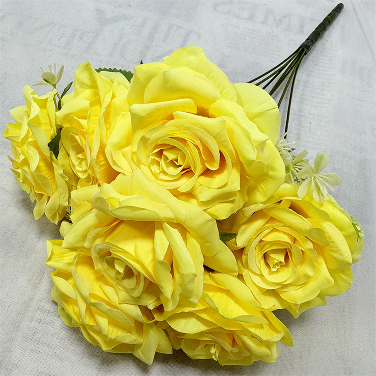 Jaune