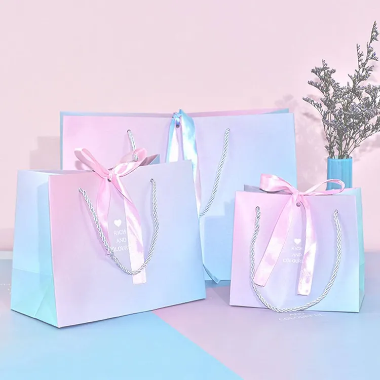 Sacs-cadeaux en papier pour boutiques de coiffure Boutique de luxe avec logo imprimé de marque personnalisée