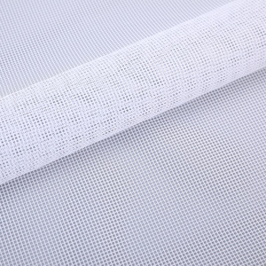 Tela de punto de urdimbre de poliéster 100%, malla cuadrada pequeña teñida para uso textil doméstico para mosquitera, tela de malla de punto, mosquitera - Product Image 1