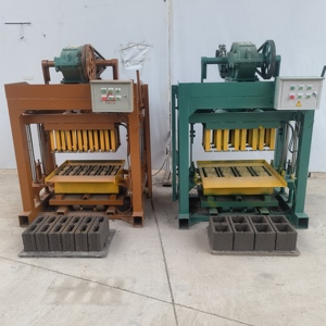 Máquina de bloques huecos hidráulica automática de alto rendimiento Máquina de fabricación de ladrillos de arena de cemento de enclavamiento hidráulico - Product Image 5