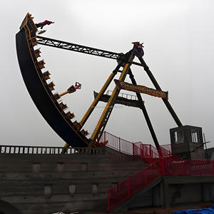 High-speed Pirate Ship Amusement Equipment, <strong>a</strong> <strong>Combination</strong> of Excitement and joy - Product Image 2