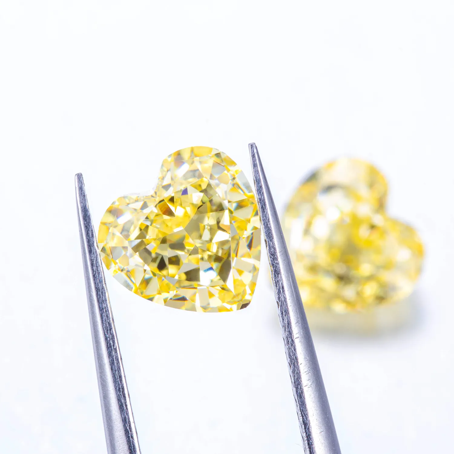 Zhanhao-Circonia cúbica de alta calidad, diamante sintético con forma de corazón amarillo vivo, piedras preciosas sueltas, precio por quilate