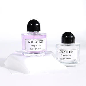 Toptan özel Logo lüks Parfum ambalaj yuvarlak şekil boş temizle 30ml 50ml sprey cam parfüm şişeleri püskürtücü <span class=keywords><strong>ump</strong></span> Cap ile
